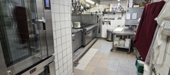 Gewerbliche Immobilie in Huisseau-sur-Mauves, France 415m², Nr. 229954 6