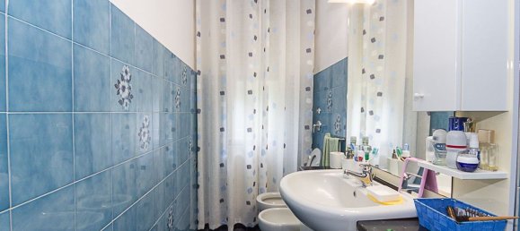 3-salle Appartement à Sant'Angelo Lodigiano, Italy No. 314737 11