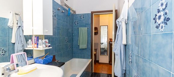 3-salle Appartement à Sant'Angelo Lodigiano, Italy No. 314737 12