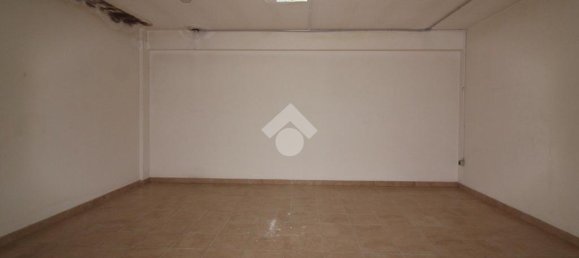 Коммерческая недвижимость с 1 комнатой в Бриндизи, Италия № 135136 2