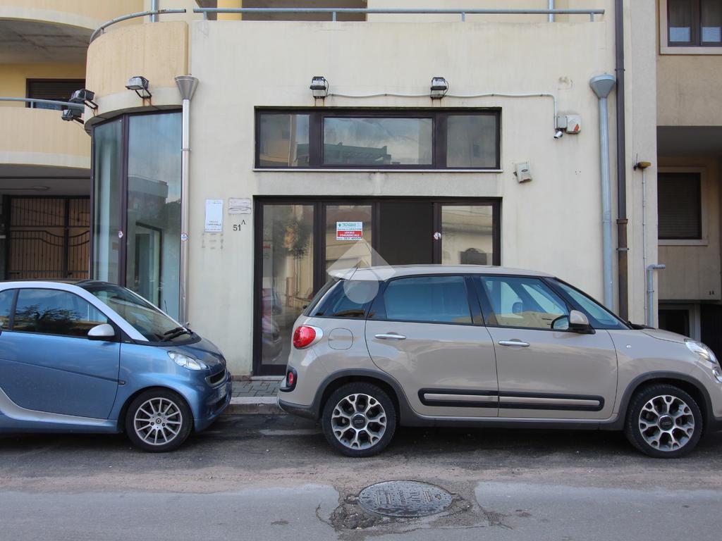 Коммерческая недвижимость с 1 комнатой в Бриндизи, Италия № 135136