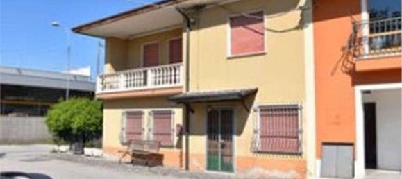 3 bedrooms Apartment in Gambellara, Italy No. 330159 2
