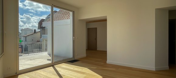 Квартира с 2 спальнями в Сен-Пале-сюр-Мер, Франция № 352523 3