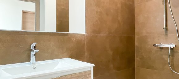 Квартира с 2 спальнями в Сен-Пале-сюр-Мер, Франция № 352523 17