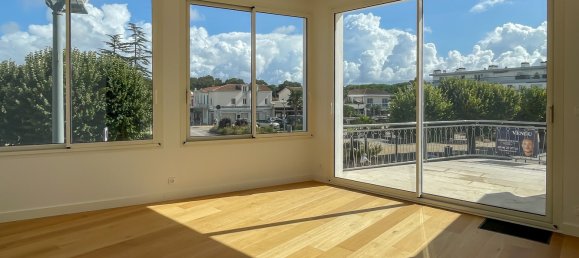 Квартира с 2 спальнями в Сен-Пале-сюр-Мер, Франция № 352523 2