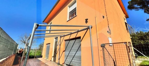 12-Zimmer Villa in Ponsacco, Italy, Nr. 37724 3