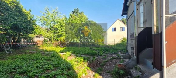 Casa de 3 dormitorios en Sarcelles, France No. 170263 2