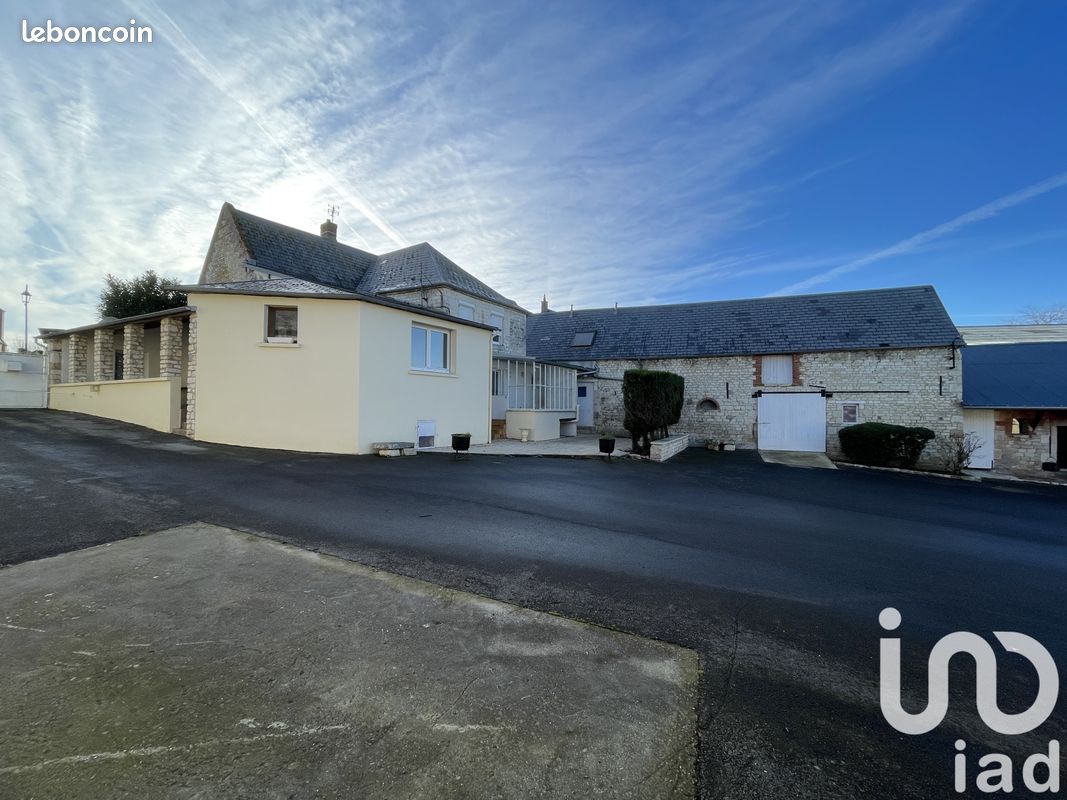 4 chambres Maison à Montigny-le-Franc, France No. 247545