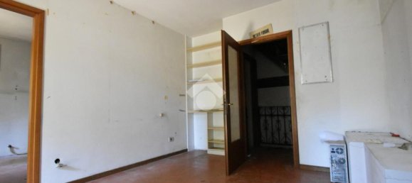 3 Schlafzimmer Haus in Gorizia, Italy, Nr. 316253 10