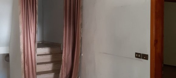 5 rooms House in Monsummano Terme, Italy No. 255001 8