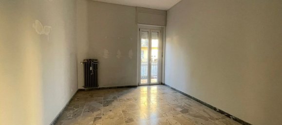 5 rooms Apartment in Canelli, Italy No. 92438 4