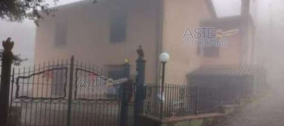 4 bedrooms Apartment in Cantagallo, Italy No. 365073 3