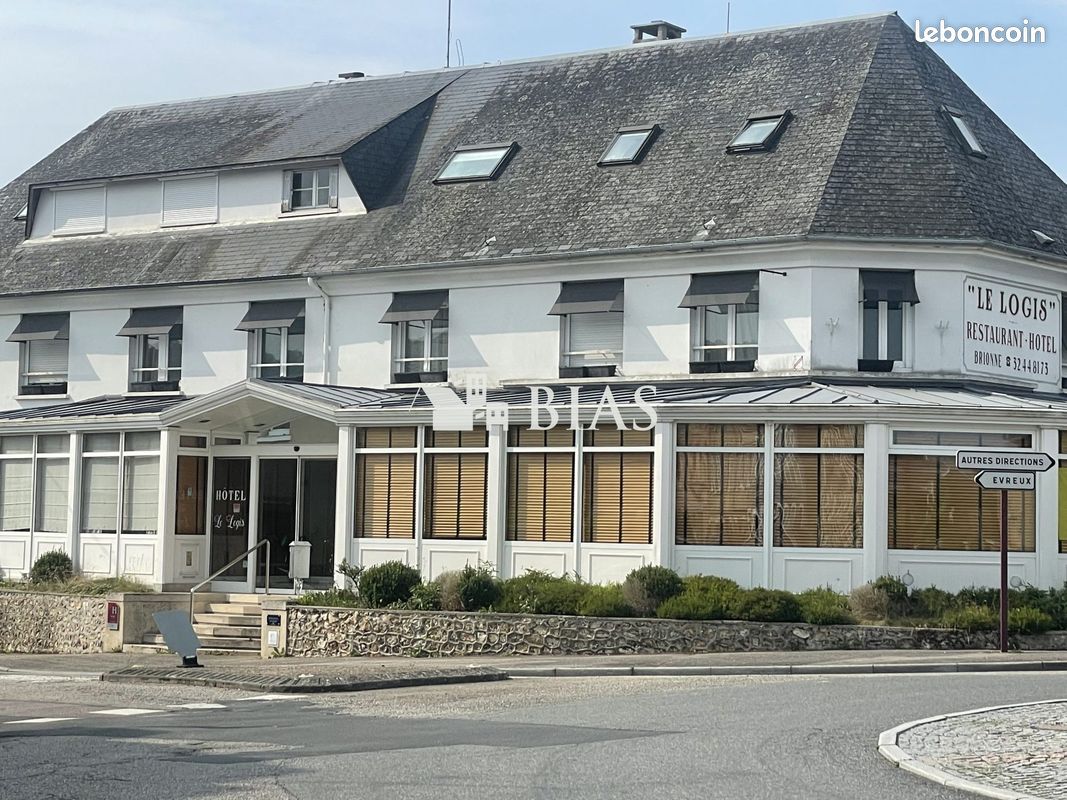 1200m² Hotel in Brionne, France No. 359460