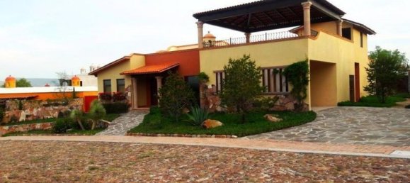 3 bedrooms House in San Miguel de Allende, Mexico No. 147890 2