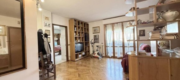 5 rooms Apartment in Scandicci, Italy No. 40804 5