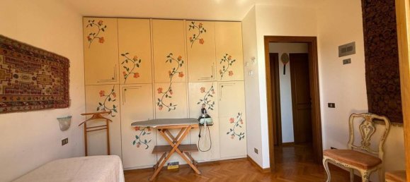 5 rooms Apartment in Scandicci, Italy No. 40804 20