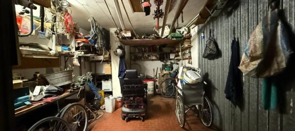 5 rooms Apartment in Scandicci, Italy No. 40804 37