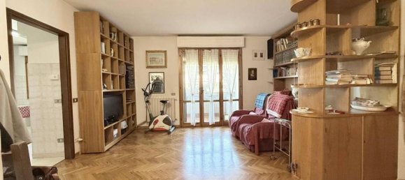5 rooms Apartment in Scandicci, Italy No. 40804 6