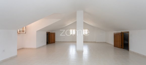 6 غرف نوم منزل في Rio de Mouro, Portugal رقم 301714 39