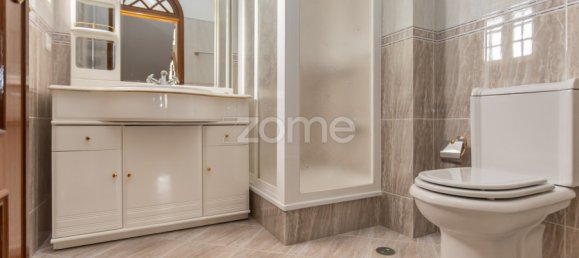 6 غرف نوم منزل في Rio de Mouro, Portugal رقم 301714 14