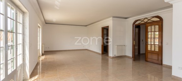 6 غرف نوم منزل في Rio de Mouro, Portugal رقم 301714 15