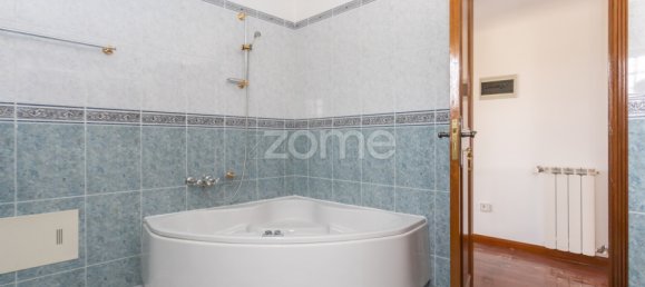 6 غرف نوم منزل في Rio de Mouro, Portugal رقم 301714 35