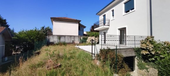 3-Zimmer Wohnung in Inverigo, Italy, Nr. 333688 3