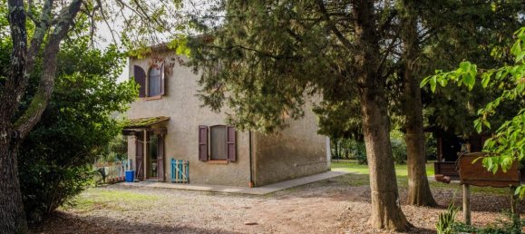 2 bedrooms House in Volterra, Italy No. 151 2