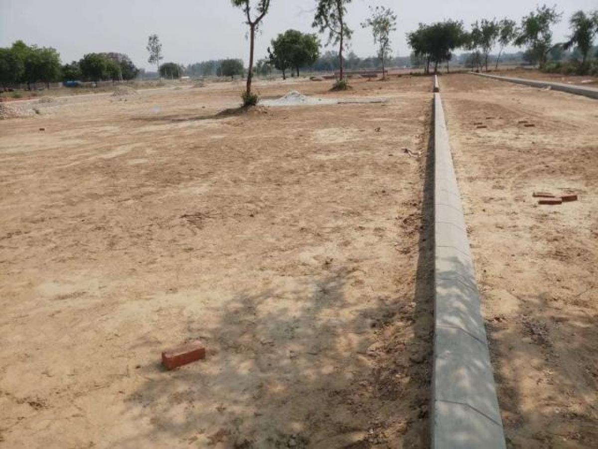  Land in Lucknow, India No. 36376