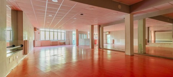 Imóvel comercial de 1 divisão em Lecco, Italy N.º 319651 5