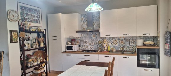 5 bedrooms Apartment in Perugia, Italy No. 322710 2