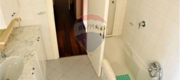 3 rooms Apartment in Varese, Italy No. 217788 13