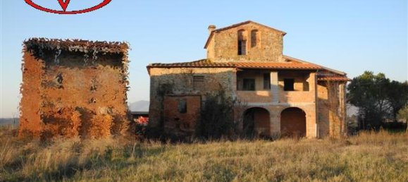 7 rooms Villa in Terranuova Bracciolini, Italy No. 231004 4