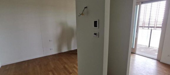 Studio in Milan, Italy No. 246181 6