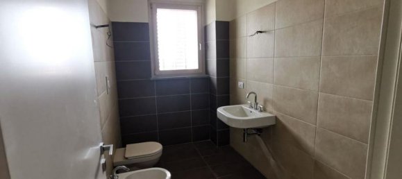 Studio in Milan, Italy No. 246181 8