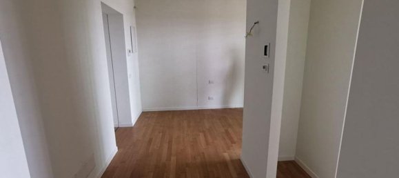 Studio in Milan, Italy No. 246181 7