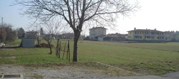 Grundstück in Pordenone, Italy 1790m², Nr. 40134 10