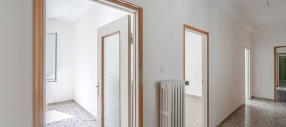 3 bedrooms Apartment in Sasso Marconi, Italy No. 351297 9