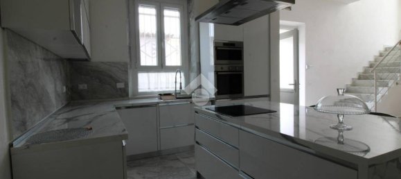 3 Schlafzimmer Villa in Tromello, Italy, Nr. 259952 5