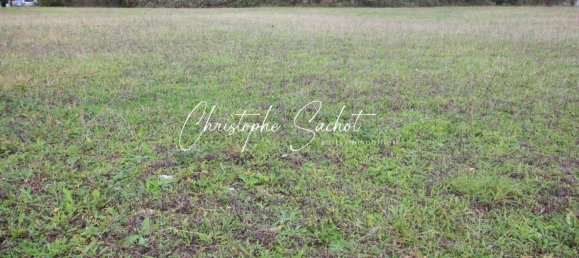 942m² Land in La Foye-Monjault, France No. 72628 4