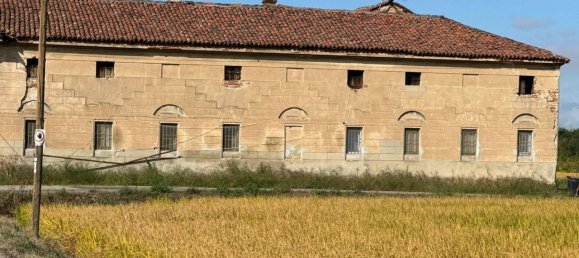 Casa de 4 divisões em Vercelli, Italy N.º 176131 2