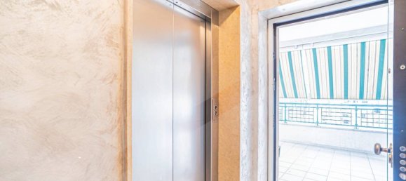 3 rooms Penthouse in Bari, Italy No. 17093 17