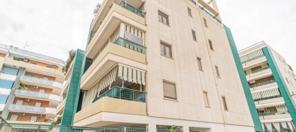 3 rooms Penthouse in Bari, Italy No. 17093 48