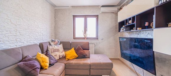 3 rooms Penthouse in Bari, Italy No. 17093 2