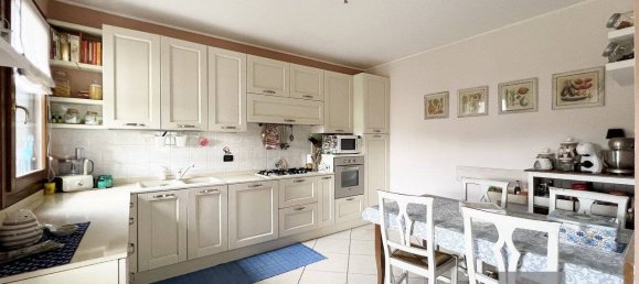 3 Schlafzimmer Haus in San Giorgio in Bosco, Italy, Nr. 270919 5