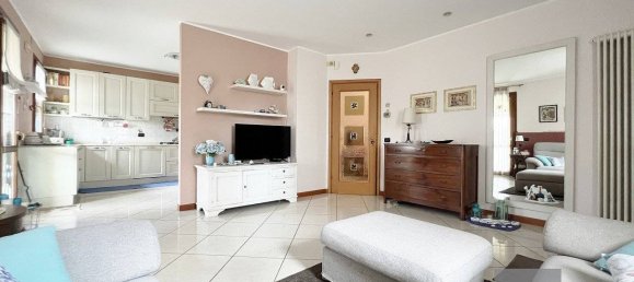 3 Schlafzimmer Haus in San Giorgio in Bosco, Italy, Nr. 270919 2