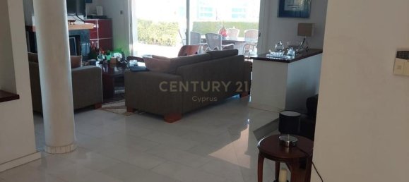 5 Schlafzimmer Villa in Agios Tychonas, Cyprus, Nr. 3943 5