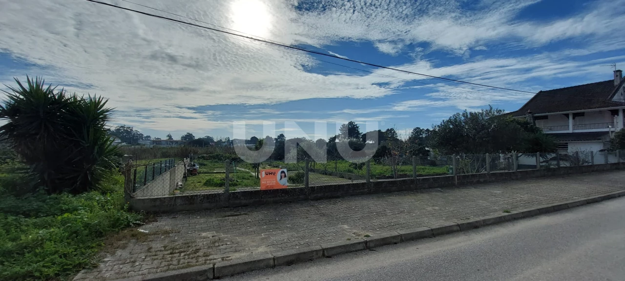 840m² Land in Seixal, Portugal No. 82429