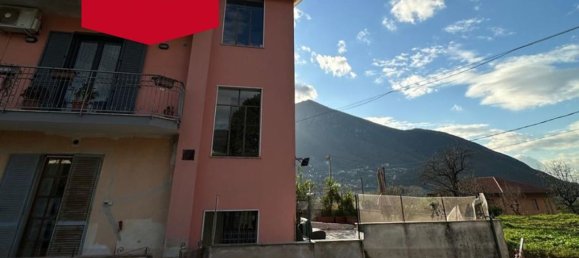 Studio in Cava de' Tirreni, Italy, Nr. 8057 10