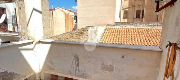 4 bedrooms Apartment in Palermo, Italy No. 322175 12